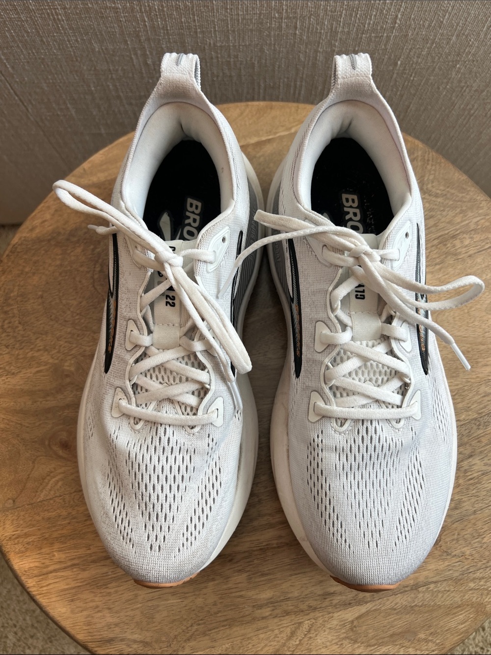 Brooks Glycerin 22 GTS White Womens Athletic Running Shoes with Black Accents
